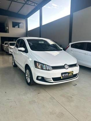 VOLKSWAGEN FOX 1.0 MPI TRACK 12V FLEX 4P MANUAL VOLKSWAGEN FOX 1.0 MPI TRACK 12V FLEX 4P MANUAL